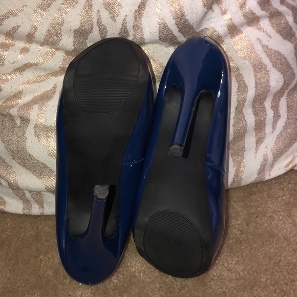 Luxury Royal Blue Patent - Heels - Picture 5 of 8